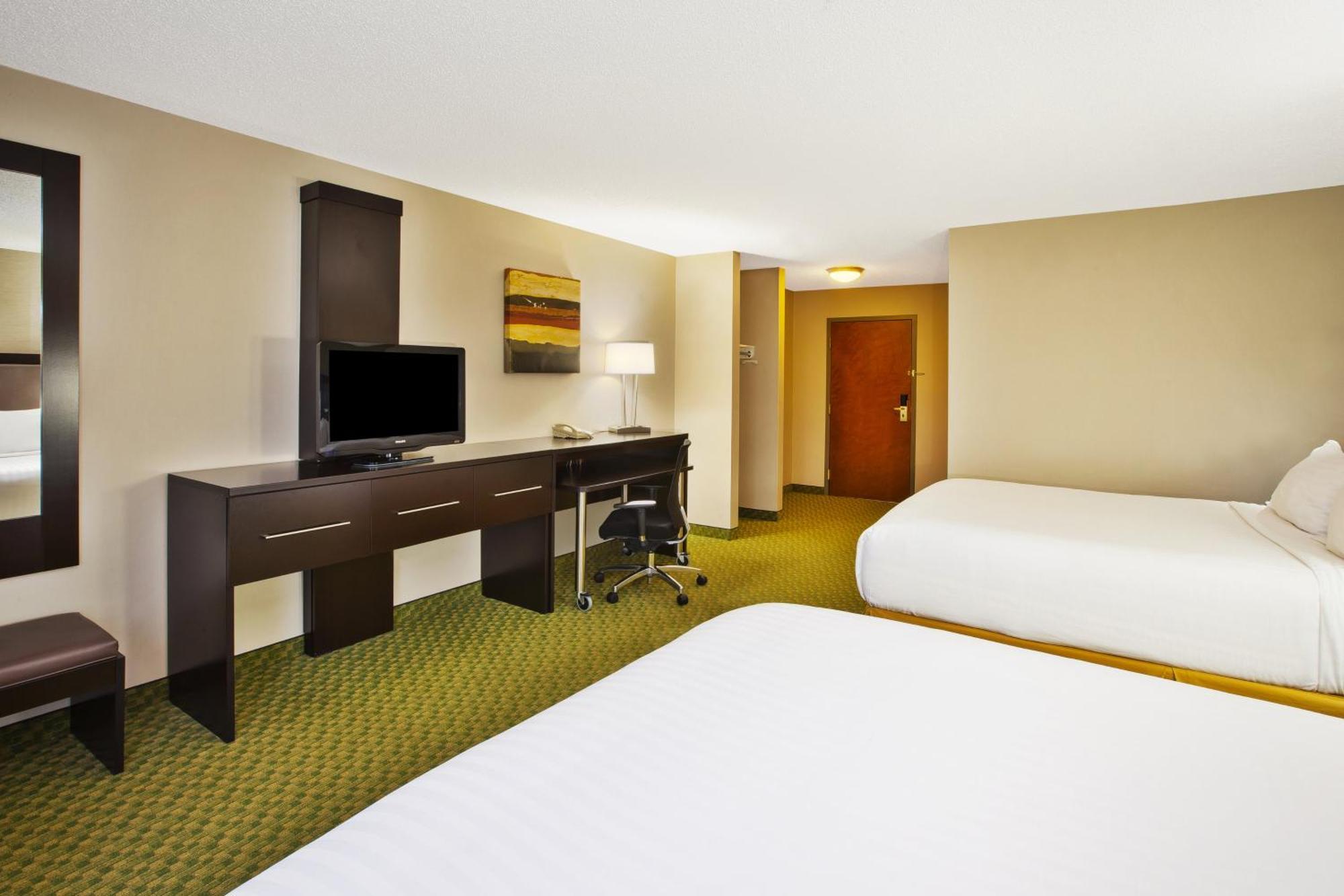 Holiday Inn Express Hotel & Suites Bryan-Montpelier By Ihg Holiday City Exterior foto